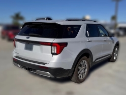Ford Explorer Platinum RWD 2026