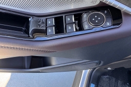 Ford Explorer Platinum RWD 2026