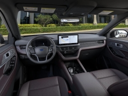 Ford Explorer Platinum RWD 2026
