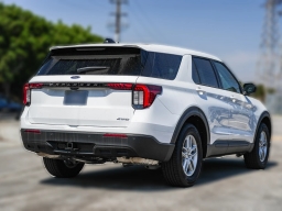 Ford Explorer Active w/100A Pkg 4WD 2026