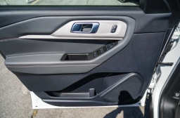 Ford Explorer Active w/100A Pkg 4WD 2026