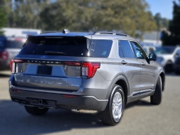 Ford Explorer Active w/200A Pkg 4WD 2026