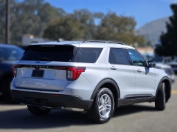 Ford Explorer Active w/200A Pkg 4WD 2026