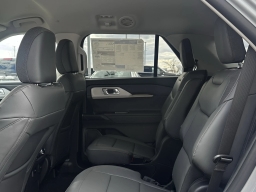 Ford Explorer Active w/200A Pkg 4WD 2026