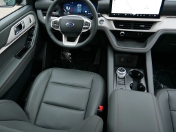 Ford Explorer Active w/200A Pkg 4WD 2026