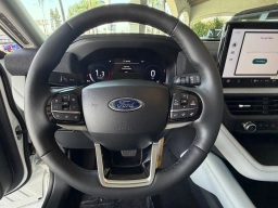 Ford Explorer Platinum 4WD 2026