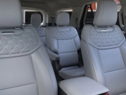 Ford Explorer Platinum 4WD 2026