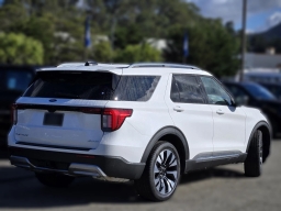Ford Explorer Platinum 4WD 2026