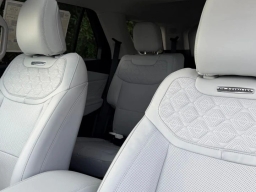 Ford Explorer Platinum 4WD 2026