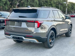 Ford Explorer Tremor 4WD 2026