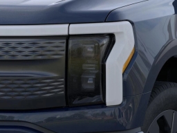 Ford F-150 Lightning Flash 4WD SuperCrew 5.5' Box 2025