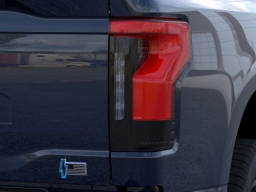Ford F-150 Lightning Flash 4WD SuperCrew 5.5' Box 2025