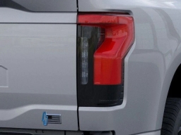 Ford F-150 Lightning Flash 4WD SuperCrew 5.5' Box 2025