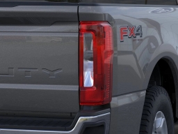 Ford Super Duty F-250 SRW XLT 4WD Crew Cab 6.75' Box 2026