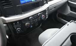 Ford Super Duty F-250 SRW XL 4WD Crew Cab 6.75' Box 2026