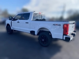 Ford Super Duty F-250 SRW XL 4WD Crew Cab 6.75' Box 2026
