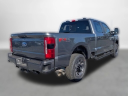 Ford Super Duty F-250 SRW XL 4WD Crew Cab 6.75' Box 2026
