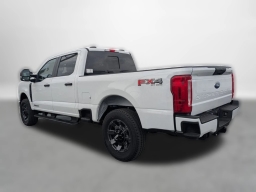 Ford Super Duty F-250 SRW XL 4WD Crew Cab 6.75' Box 2026
