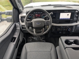 Ford Super Duty F-250 SRW XL 4WD Crew Cab 6.75' Box 2026