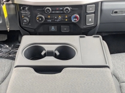 Ford Super Duty F-250 SRW XL 4WD Crew Cab 6.75' Box 2026