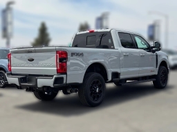 Ford Super Duty F-250 SRW LARIAT 4WD Crew Cab 6.75' Box 2026