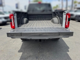 Ford Super Duty F-250 SRW LARIAT 4WD Crew Cab 6.75' Box 2026