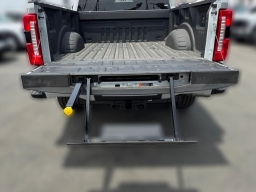 Ford Super Duty F-250 SRW LARIAT 4WD Crew Cab 6.75' Box 2026
