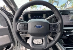 Ford Super Duty F-250 SRW LARIAT 4WD Crew Cab 6.75' Box 2026
