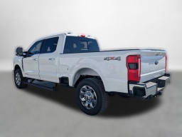 Ford Super Duty F-250 SRW LARIAT 4WD Crew Cab 6.75' Box 2026