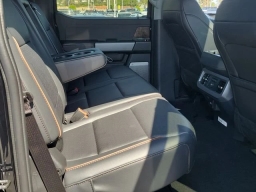 Ford Super Duty F-250 SRW LARIAT 4WD Crew Cab 6.75' Box 2026