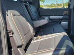Ford Super Duty F-250 SRW LARIAT 4WD Crew Cab 6.75' Box 2026
