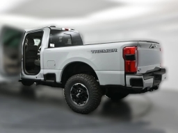 Ford Super Duty F-250 SRW Platinum 4WD Crew Cab 6.75' Box 2026