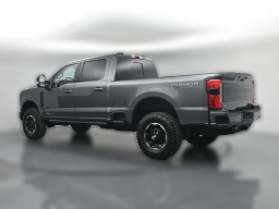 Ford Super Duty F-250 SRW Platinum 4WD Crew Cab 6.75' Box 2026