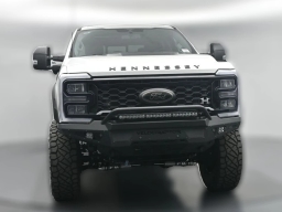 Ford Super Duty F-250 SRW LARIAT 4WD Crew Cab 6.75' Box 2026