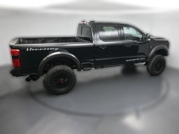 Ford Super Duty F-250 SRW LARIAT 4WD Crew Cab 6.75' Box 2026