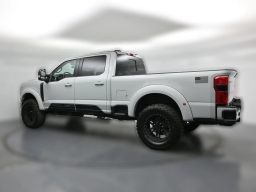 Ford Super Duty F-250 SRW LARIAT 4WD Crew Cab 6.75' Box 2026