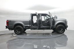 Ford Super Duty F-250 SRW LARIAT 4WD Crew Cab 6.75' Box 2026