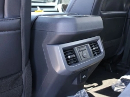 Ford Super Duty F-250 SRW LARIAT 4WD Crew Cab 6.75' Box 2026
