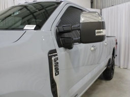 Ford Super Duty F-250 SRW Platinum 4WD Crew Cab 6.75' Box 2026