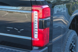 Ford Super Duty F-250 SRW LARIAT 4WD Crew Cab 6.75' Box 2026