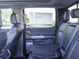 Ford Super Duty F-250 SRW LARIAT 4WD Crew Cab 6.75' Box 2026