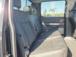Ford Super Duty F-250 SRW LARIAT 4WD Crew Cab 6.75' Box 2026