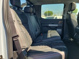 Ford Super Duty F-250 SRW LARIAT 4WD Crew Cab 6.75' Box 2026