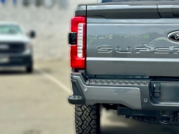 Ford Super Duty F-250 SRW LARIAT 4WD Crew Cab 6.75' Box 2026