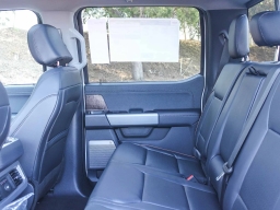 Ford Super Duty F-250 SRW LARIAT 4WD Crew Cab 6.75' Box 2026