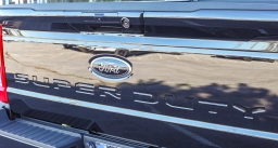 Ford Super Duty F-250 SRW LARIAT 4WD Crew Cab 6.75' Box 2026