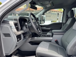 Ford Super Duty F-250 SRW XLT 4WD Crew Cab 6.75' Box 2026