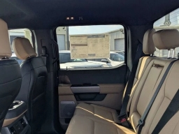 Ford Super Duty F-250 SRW LARIAT 4WD Crew Cab 6.75' Box 2026