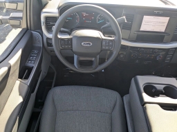 Ford Super Duty F-250 SRW XL 4WD Crew Cab 6.75' Box 2026