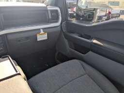 Ford Super Duty F-250 SRW XL 4WD Crew Cab 6.75' Box 2026